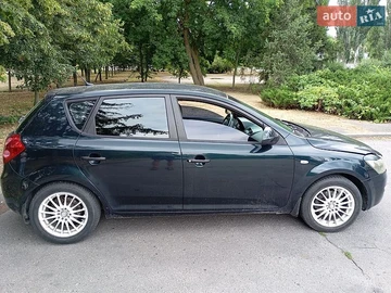 Авто KIA Ceed 2007 № 8915400
