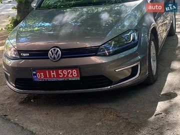 Авто Volkswagen E-Golf 2016 № 8915449