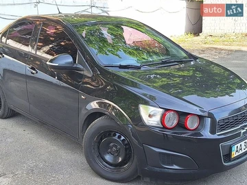 Авто Chevrolet Aveo 2014 № 8915523