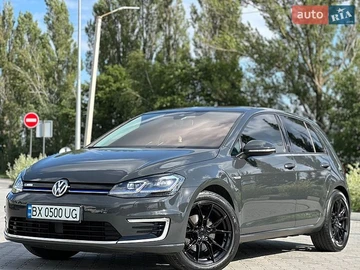 Авто Volkswagen E-Golf 2019 № 8915868