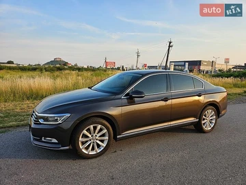 Авто Volkswagen Passat 2018 № 8915879