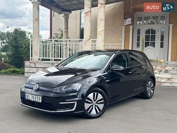 Авто Volkswagen E-Golf 2015 № 8916108