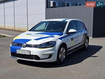 Авто Volkswagen E-Golf 2018 № 8916236
