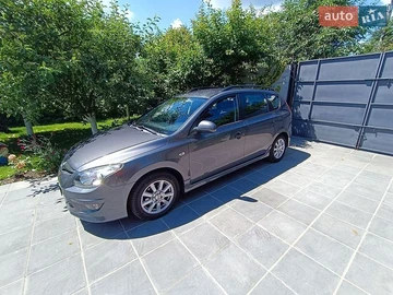 Авто Hyundai I30 2010 № 8916624