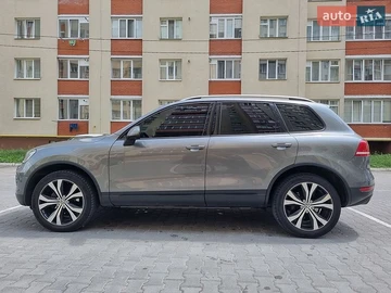 Авто Volkswagen Touareg 2013 № 8916881