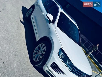 Авто Volkswagen Touareg 2014 № 8917408