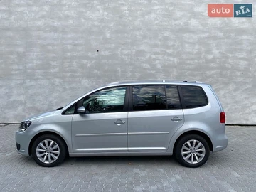 Авто Volkswagen Touran 2012 № 8917922