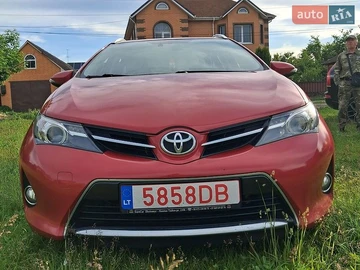 Авто Toyota Auris 2013 № 8918063