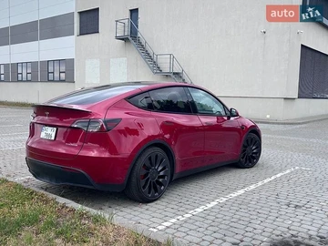 Авто Tesla Model Y 2023 № 8918275
