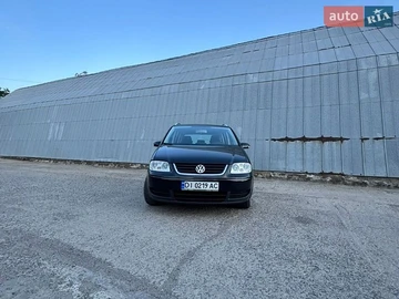 Авто Volkswagen Touran 2006 № 8918504