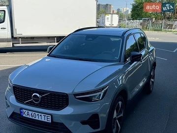 Авто Volvo Xc40 2023 № 8918790