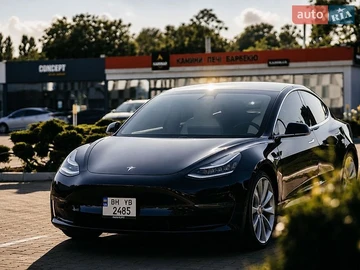 Авто Tesla Model 3 2018 № 8918812