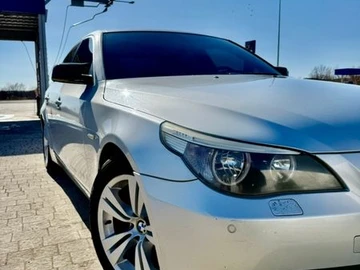 Авто BMW 5 Series 2004 № 8918918