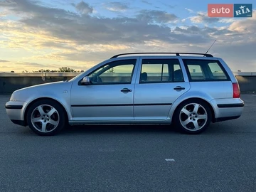 Авто Volkswagen Golf 2002 № 8918931