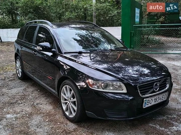 Авто Volvo V50 2011 № 8919007