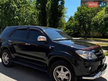 Авто Toyota Fortuner 2007 № 8919041