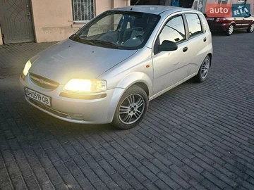 Авто Chevrolet Aveo 2005 № 8919157