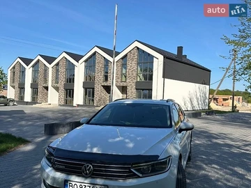 Авто Volkswagen Passat 2016 № 8919349
