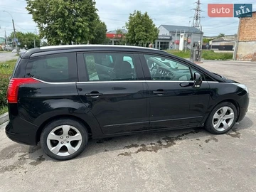 Авто Peugeot 5008 2013 № 8919468