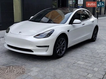 Авто Tesla Model 3 2023 № 8919602