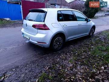 Авто Volkswagen E-Golf 2019 № 8920064