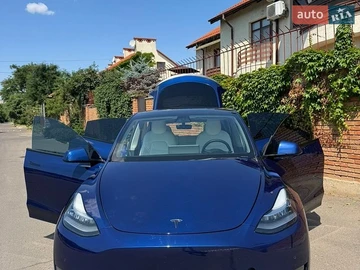 Авто Tesla Model Y 2021 № 8920086