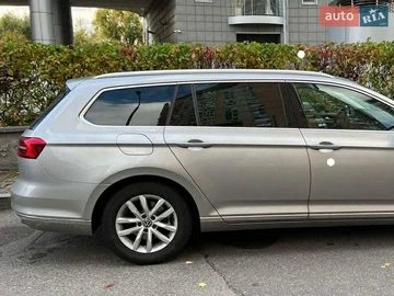 Авто Volkswagen Passat 2016 № 8920300