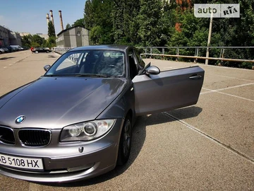 Авто BMW 1 Series 2009 № 8920319