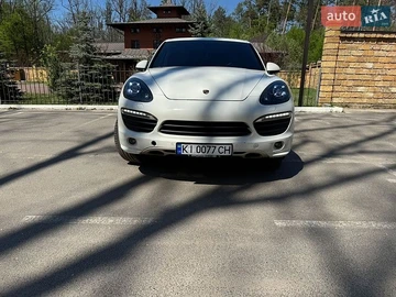 Авто Porsche Cayenne 2010 № 8920424
