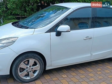 Авто Renault Scenic 2010 № 8920809