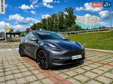 Авто Tesla Model Y 2022 № 8921041