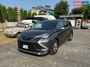 Авто Toyota Sienna 2021 № 8921135
