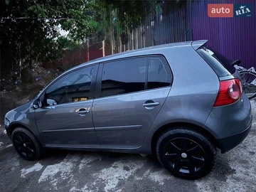Авто Volkswagen Golf 2005 № 8921292