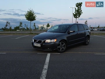Авто Volvo V50 2008 № 8921382