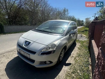 Авто Peugeot 5008 2011 № 8922072