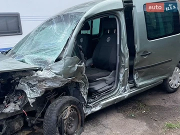 Авто Volkswagen Caddy 2005 № 8923213