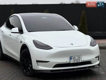 Авто Tesla Model Y 2021 № 8923444