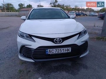 Авто Toyota Camry 2023 № 8924275