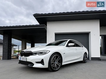 Авто BMW 3 Series 2022 № 8924276
