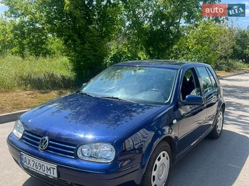 Авто Volkswagen Golf 2000 № 8924409