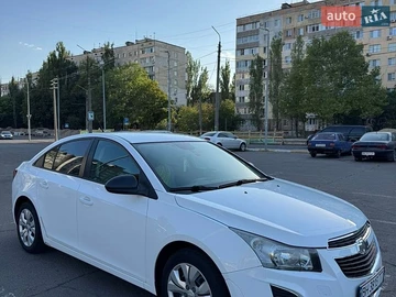 Авто Chevrolet Cruze 2014 № 8924539