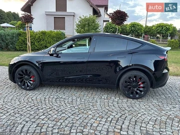 Авто Tesla Model Y 2023 № 8924825