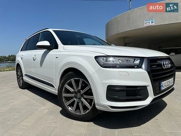 Авто Audi Q7 2016 № 8924936