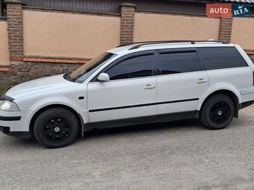 Авто Volkswagen Passat 2002 № 8925136