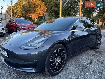 Авто Tesla Model 3 2018 № 8925482