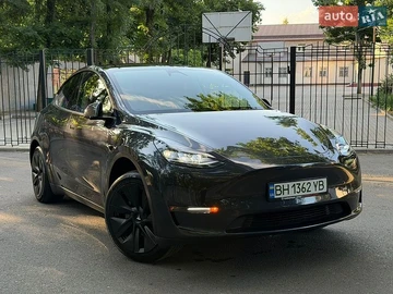 Авто Tesla Model Y 2024 № 8925615