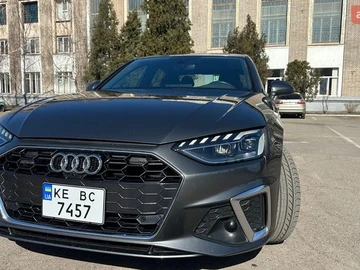 Авто Audi A4 2022 № 8926379