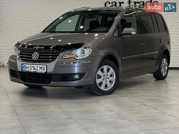 Авто Volkswagen Touran 2008 № 8926410