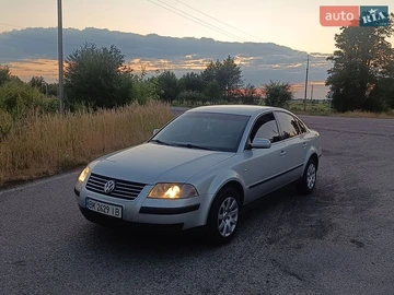 Авто Volkswagen Passat 2001 № 8926540