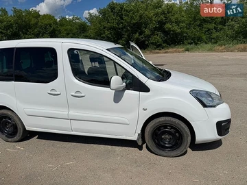 Авто Peugeot Partner 2016 № 8926613